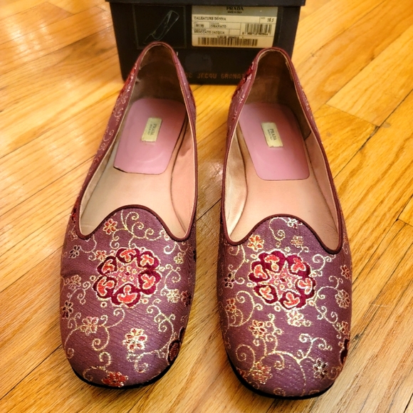 Prada Flats - Picture 1 of 7